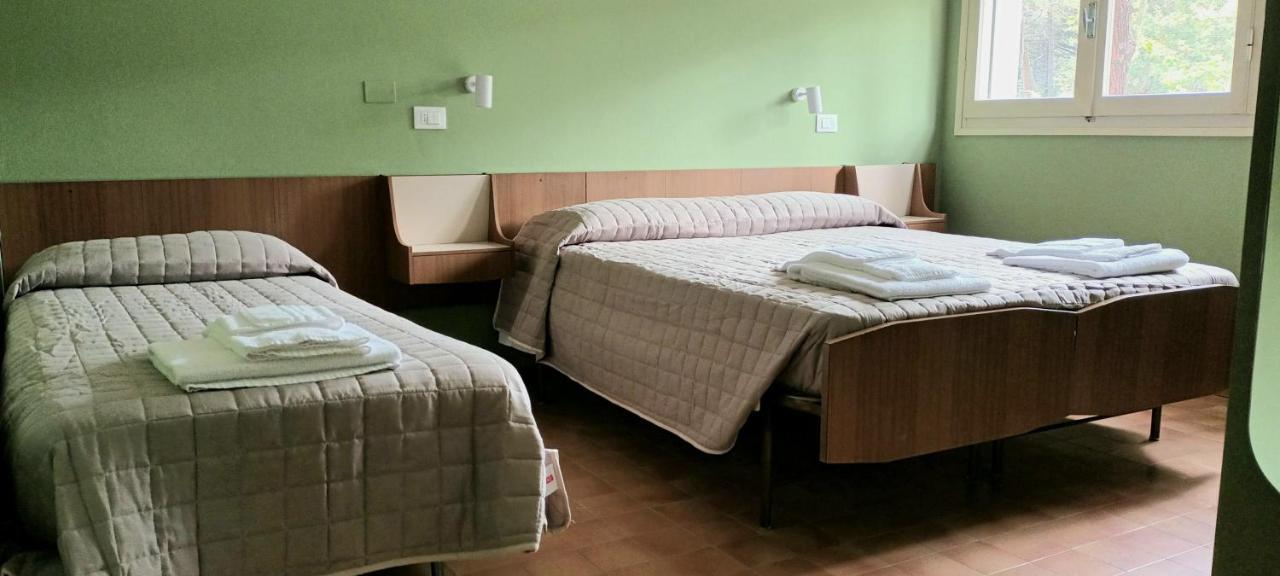 Hotel Millepini Marina Romea Bagian luar foto