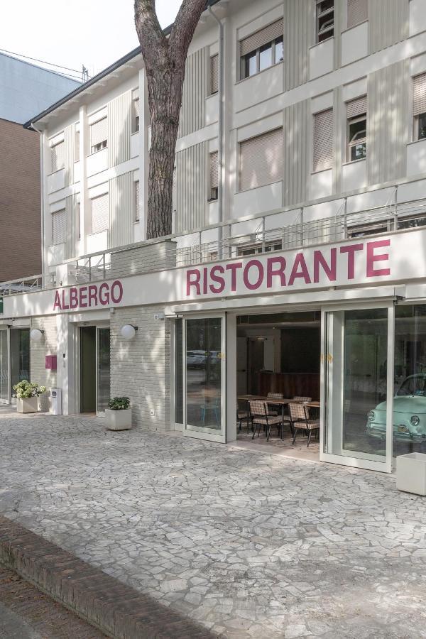 Hotel Millepini Marina Romea Bagian luar foto